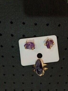 Gold-Tone Amethyst Rough Stone Ring and Stud Earrings Set - Purple